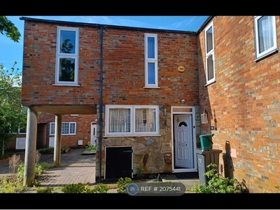 End terrace house to rent in Crosse Courts, Basildon SS15