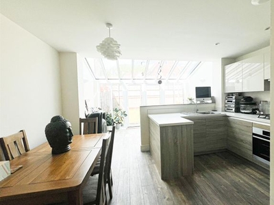 End terrace house to rent in Five Oaks Lane, Chigwell IG7