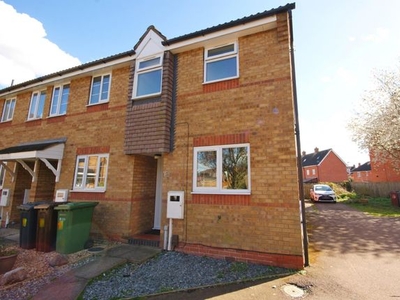 End terrace house to rent in Furndown Court, Lincoln LN6