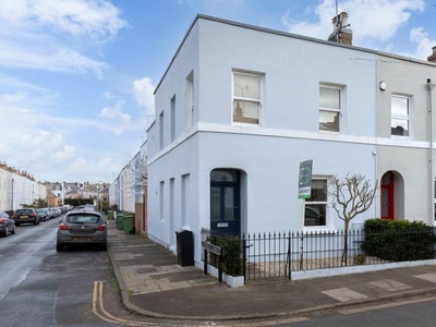 End terrace house to rent in Princes Road, Cheltenham GL50
