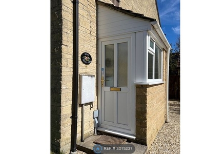 End terrace house to rent in Trinity Park, Calne SN11