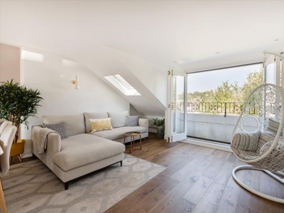 Flat for sale in Carlingford Road, London NW3.