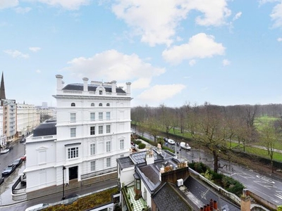 Flat for sale in Hyde Park Towers, 1 Porchester Terrace, Hyde Park W2