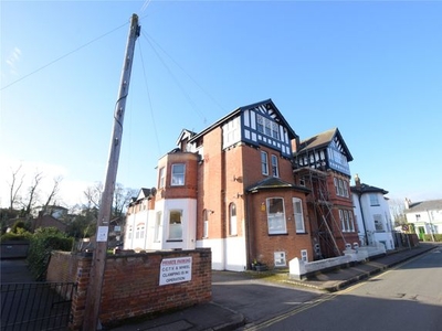 Flat to rent in Argyle Road, Reading, Berkshire RG1