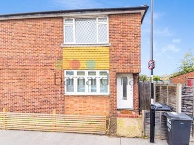 Flat to rent in Cecil Road, Croydon CR0