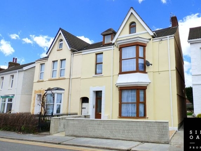 Flat to rent in Coldstream Street, Llanelli, Carmarthenshire SA15