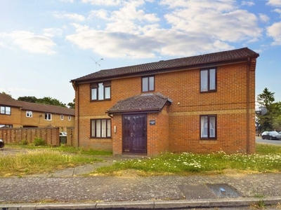 Flat to rent in Columbine Close, Thetford, Norfolk IP24