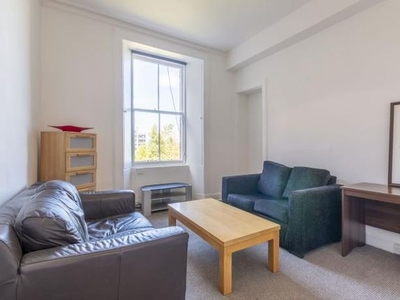 Flat to rent in Earlston Place, Edinburgh EH7