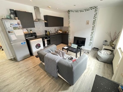 Flat to rent in Ground Floor Flat, Providence Avenue, Leeds, West Yorkshire LS6