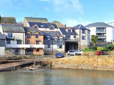 Flat to rent in Harbour Court, Penzance TR18