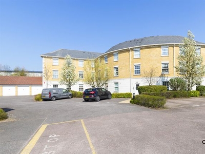 Flat to rent in King William Court, Kendall Road, Waltham Abbey EN9