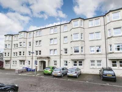 Flat to rent in Millar Place, Morningside, Edinburgh EH10