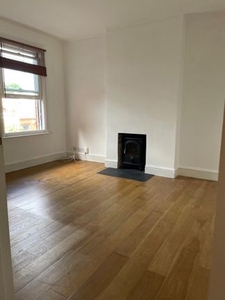 Flat to rent in Old Road, Oxford OX3
