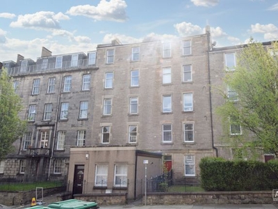Flat to rent in Portland Street, Edinburgh EH6