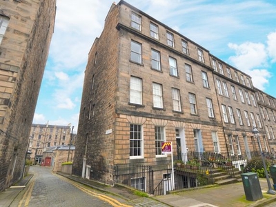 Flat to rent in Scotland Street, Edinburgh EH3