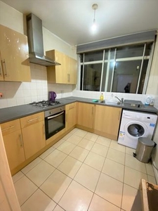 Flat to rent in Tanners Lane, Barkingside, Ilford IG6