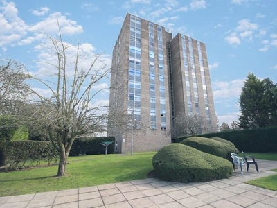 Flat to rent in Thorndon Court, Eagle Way, Great Warley CM13