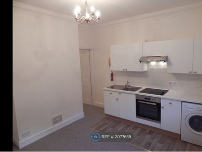 Flat to rent in Zinzan St, Reading RG1