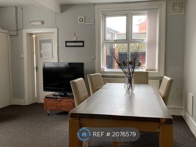 Room to rent in Cumberland Avenue, Liverpool L17
