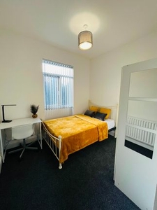 Room to rent in Kingsway, Coventry CV2