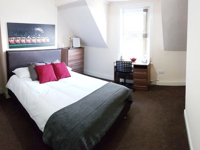 Shared accommodation to rent in Oakfield Road, Birmingham B12