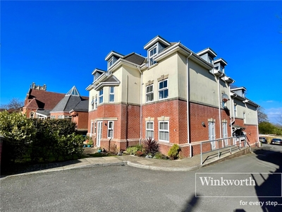 Southbourne Road, Bournemouth, BH6 2 bedroom flat/apartment in Bournemouth