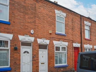 Terraced house to rent in Avenue Road Extension, Clarendon Park, Leicester LE2