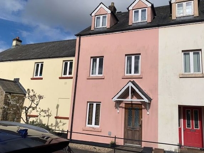 Terraced house to rent in Betton Way, Moretonhampstead, Newton Abbot TQ13