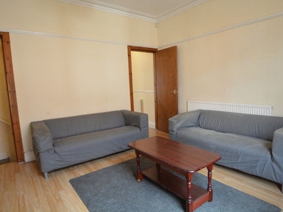 Terraced house to rent in Hessle Place, Leeds LS6