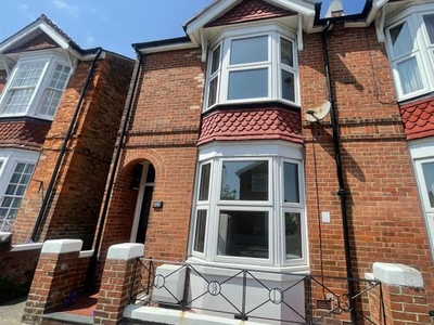 Terraced house to rent in Melbourne Road, Eastbourne BN22