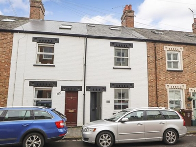 Terraced house to rent in Riverside Road, St Albans AL1