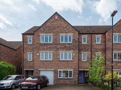 Town house for sale in Academy Drive, Dringhouses, York YO24