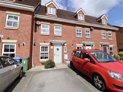 Town house for sale in Sandholme, Market Weighton, York YO43