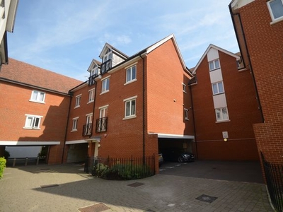 Town house to rent in City Wall Avenue, Canterbury CT1