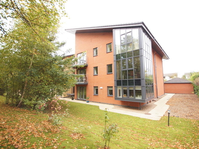 3 bedroom penthouse for sale in Manton Road, Lincoln, LN2