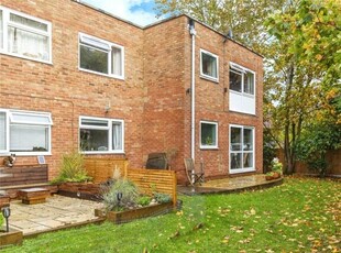 2 Bedroom Flat For Sale In Maidenhead, Berkshire