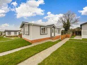 2 Bedroom Park Home For Sale In Abridge, Romford
