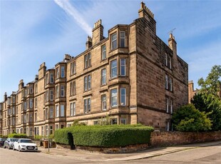 3 bed second floor flat for sale in Morningside