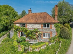 3 Bedroom Detached House For Sale In Henley-on-thames, Buckinghamshire