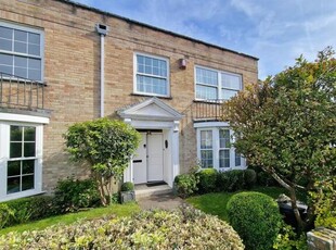 3 Bedroom End Of Terrace House For Sale In Lymington