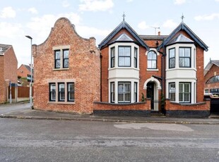 4 Bedroom Detached House For Sale In Swadlincote, Leicestershire