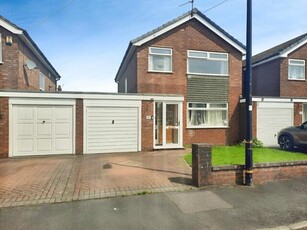 4 Bedroom Link Detached House For Sale In Altrincham, Cheshire