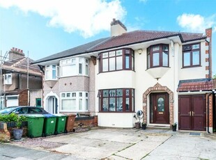 4 Bedroom Semi-detached House For Sale In Bexleyheath, Kent