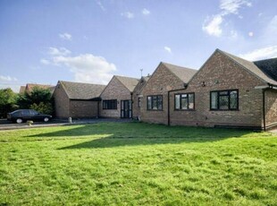 5 Bedroom Detached Bungalow For Sale In Stratford-upon-avon
