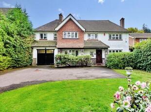 5 bedroom luxury Detached House for sale in Banstead, United Kingdom