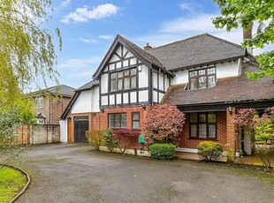 8 Bedroom Detached House For Sale In South Croydon
