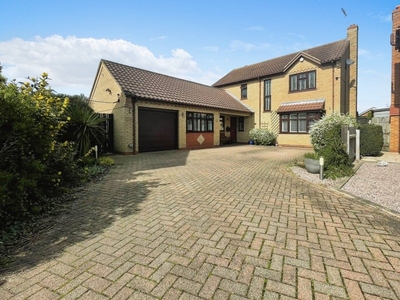 The Grove, Whittlesey, Peterborough - 6 bedroom detached house