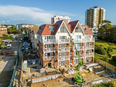 2 bedroom apartment for sale in West Cliff Gardens, West Cliff, Bournemouth, Dorset, BH2