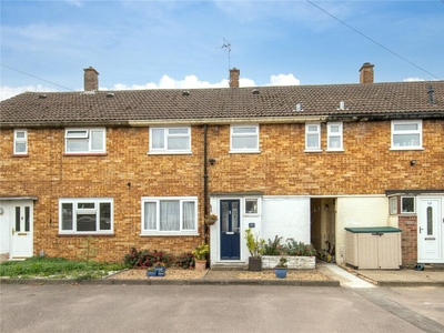 3 bedroom terraced house for sale in Wigmore Lane, Luton, Bedfordshire, LU2