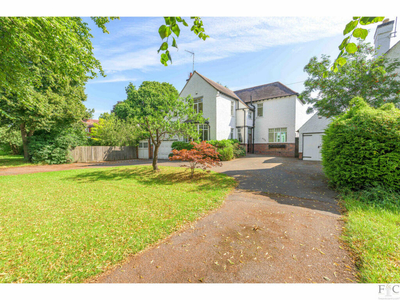 4 bedroom detached house for sale in Welford Road, Knighton, LE2